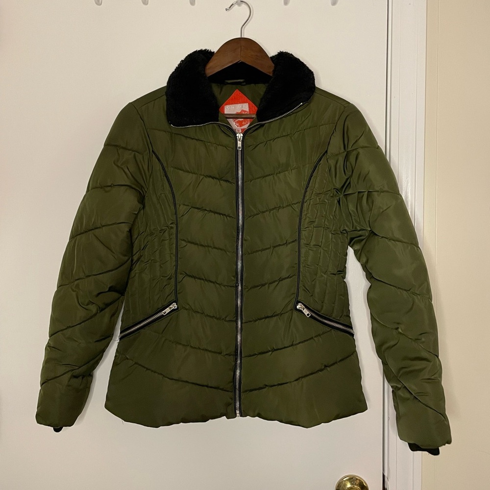 Hot Kiss Olive Green Quilted Women's Winter Puffer Jacket with Faux Fur Collar